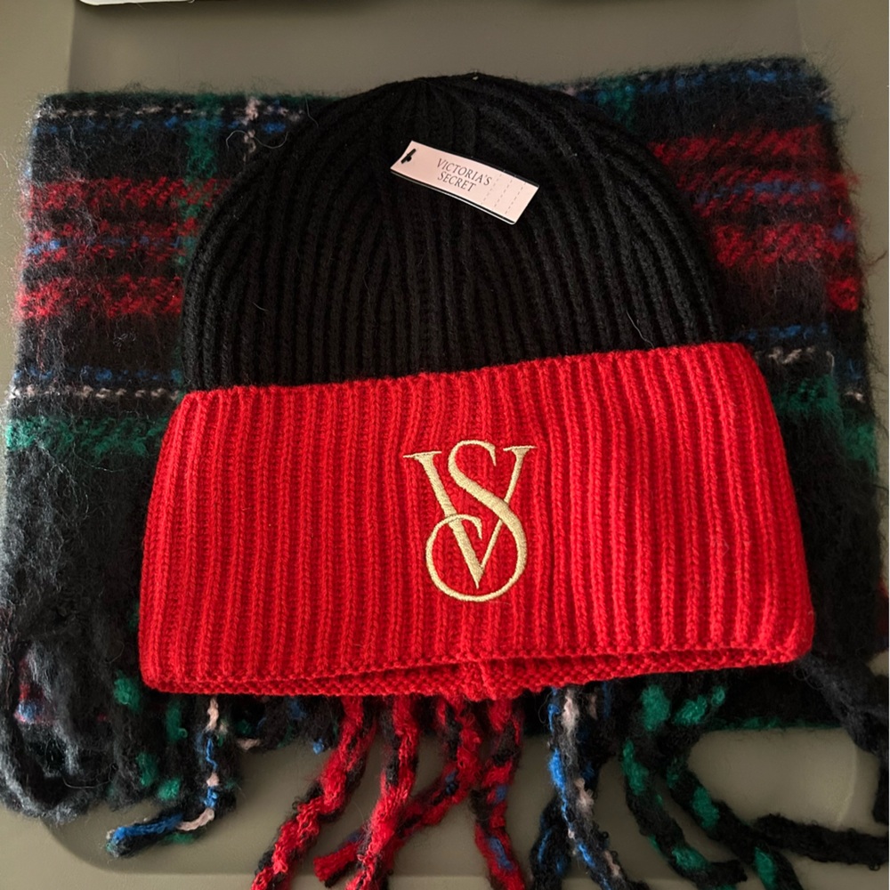 Victoria’s Secret hat and scarf